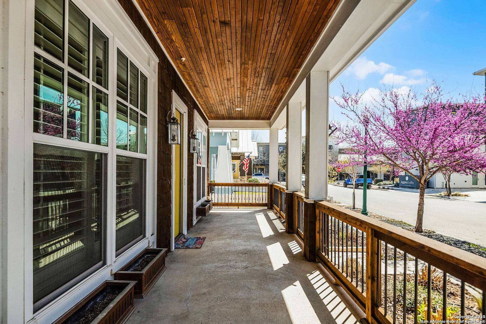New Braunfels, TX 78130-6683,653 CENTER GRN