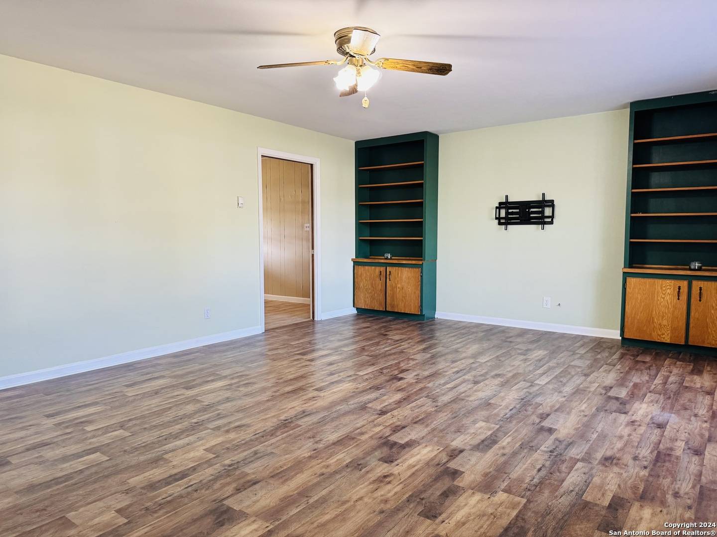 Poteet, TX 78065-2255,349 AVENUE C