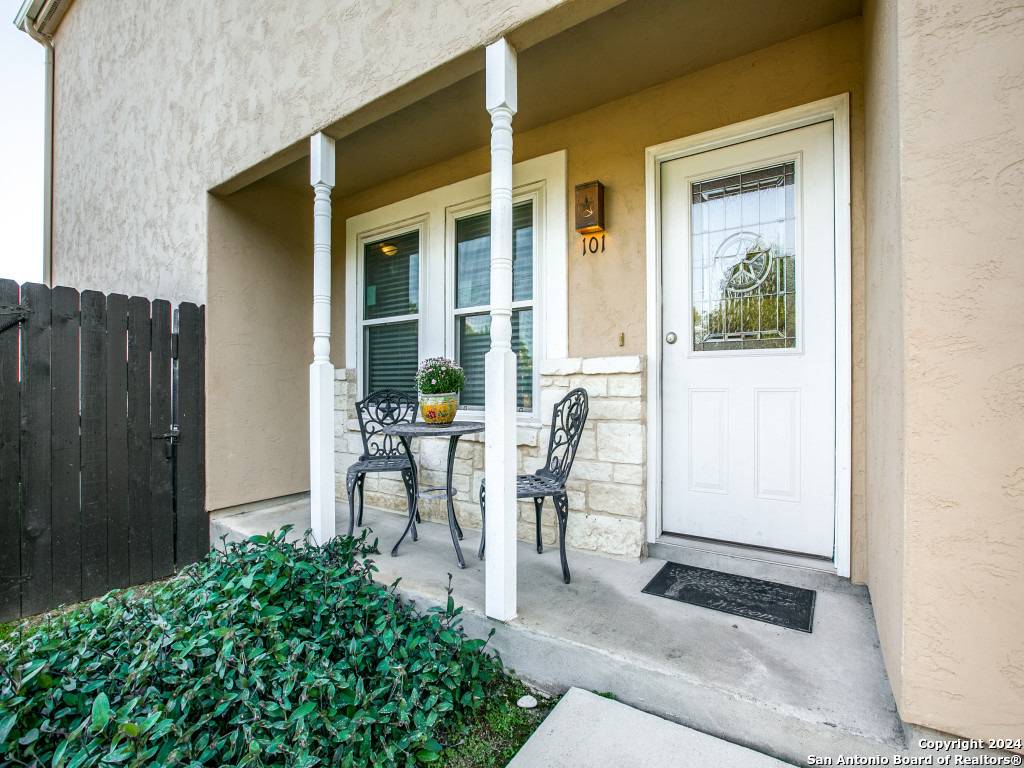 San Antonio, TX 78209-3528,3202 EISENHAUER RD UNIT 101