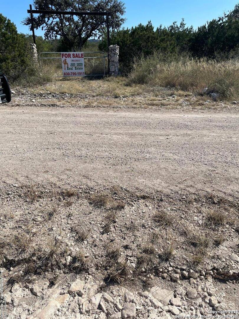 Rocksprings, TX 78880,2712 CR620
