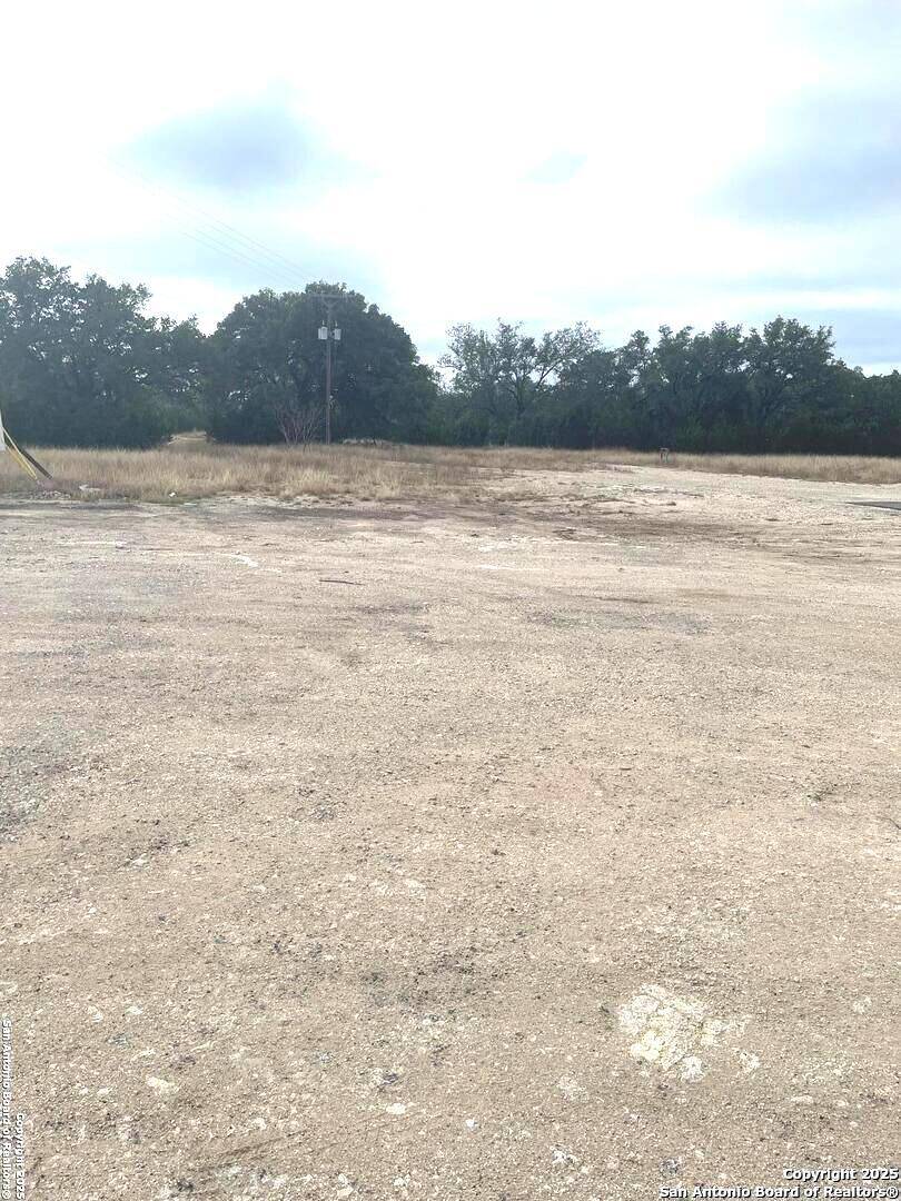 Pipe Creek, TX 78063,5.4ACS Hwy 16