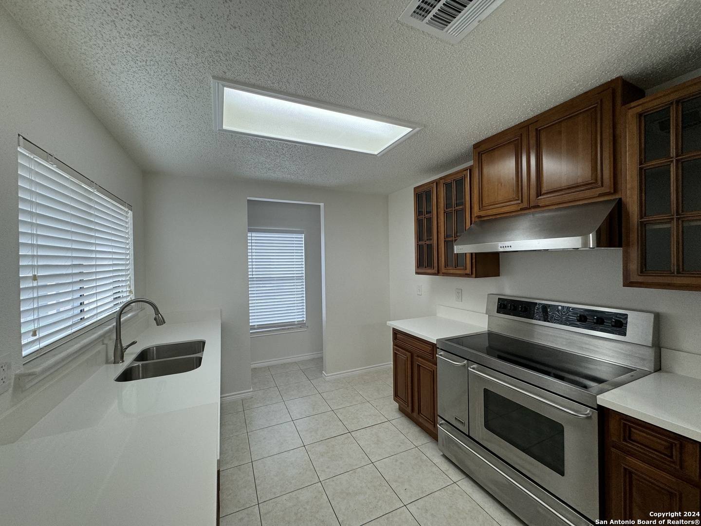 San Antonio, TX 78240,4927 KENTON LAKE