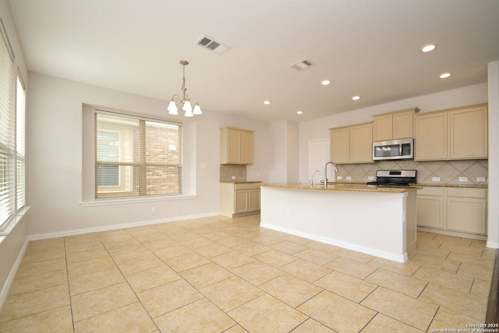 San Antonio, TX 78253,13718 BALTIC PASS