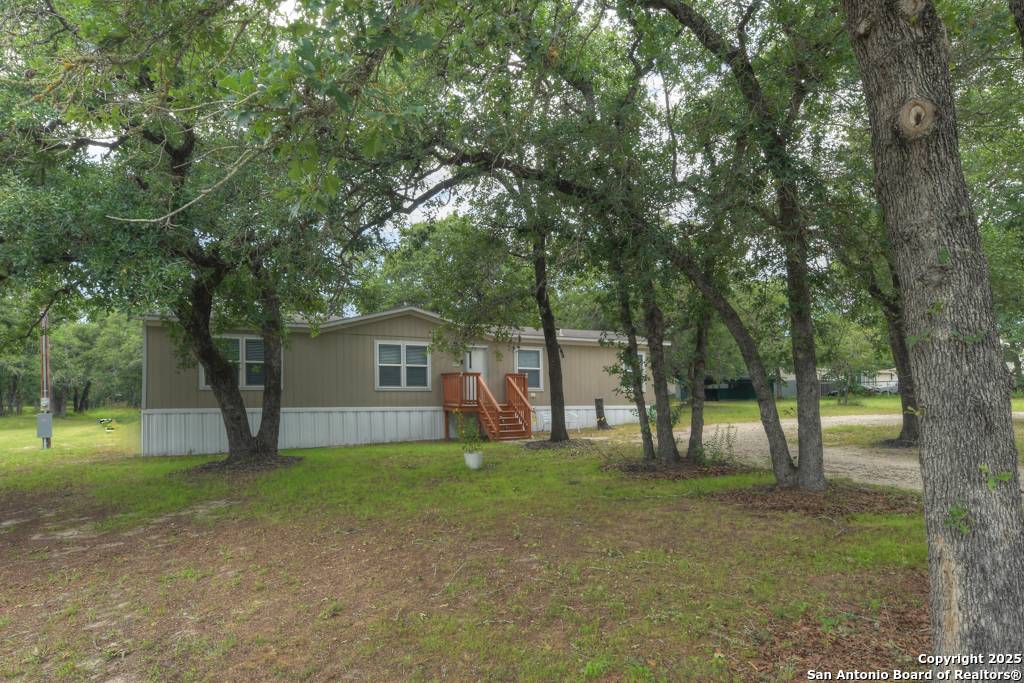 La Vernia, TX 78121,268 oak view