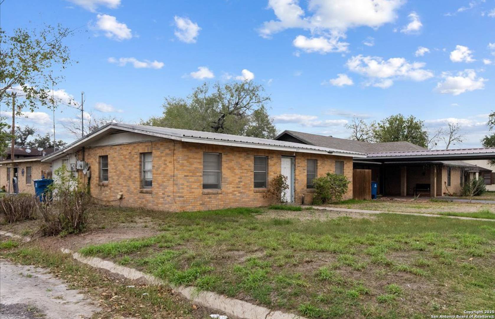 George West, TX 78022,810 Houston St