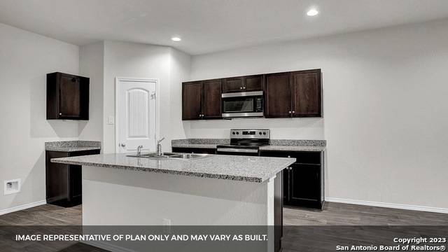 San Antonio, TX 78266,21116 Watercourse Way