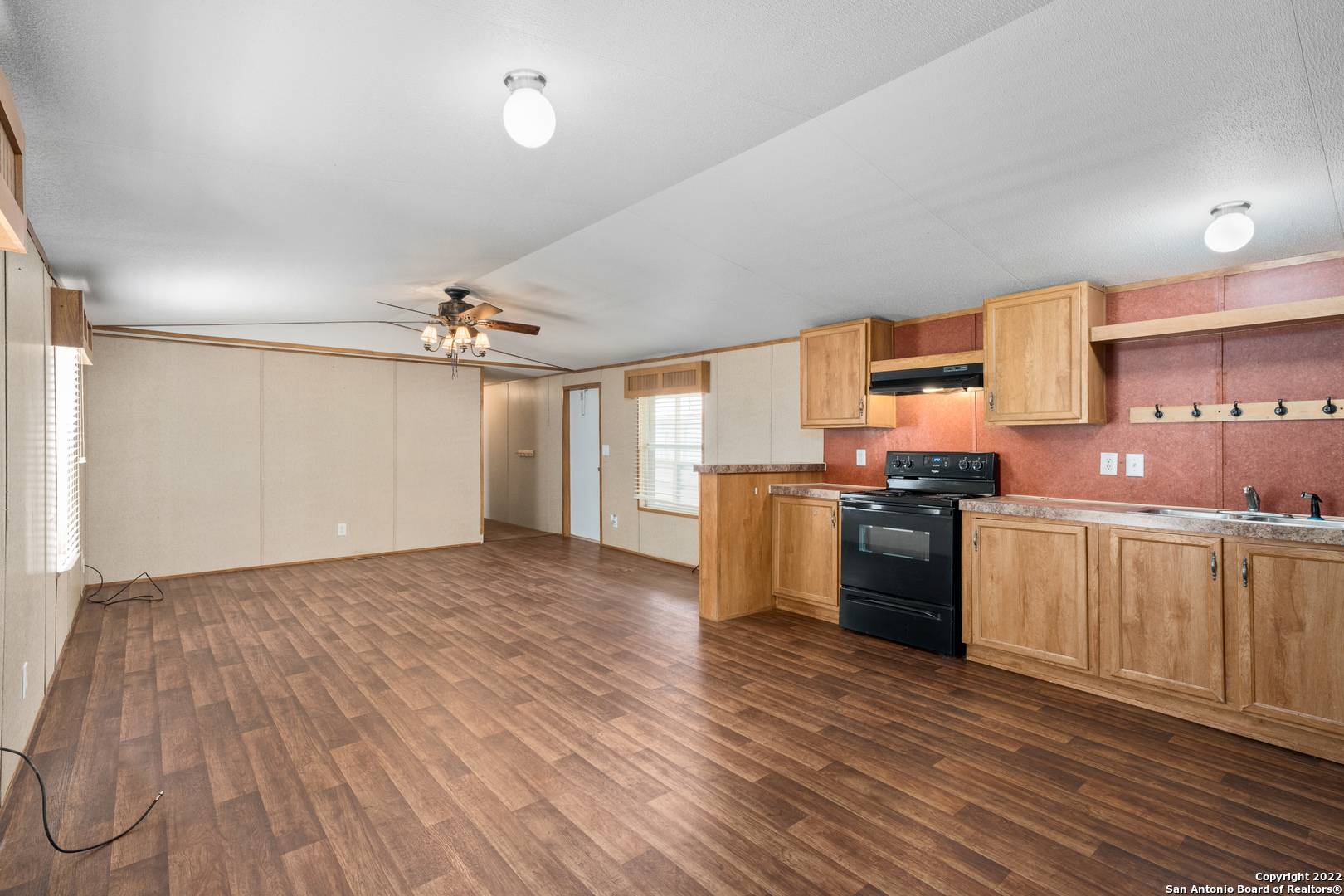 Pleasanton, TX 78064-3527,311 REED ST