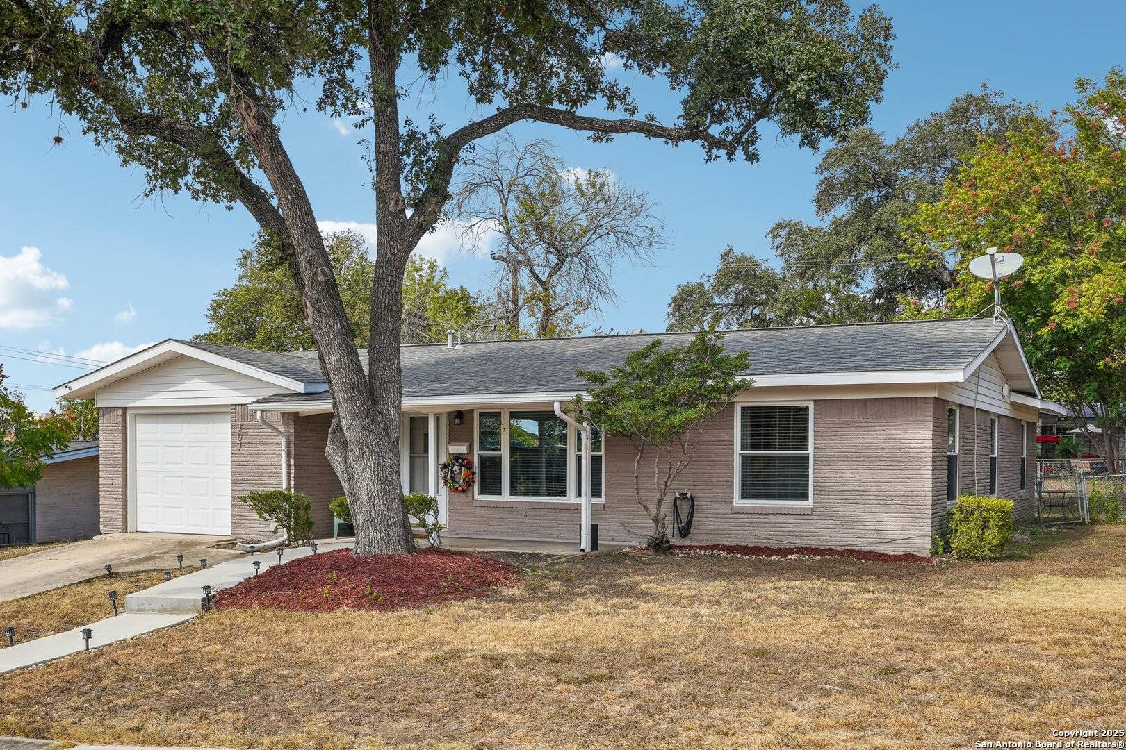 San Antonio, TX 78216-6413,307 REXFORD DR