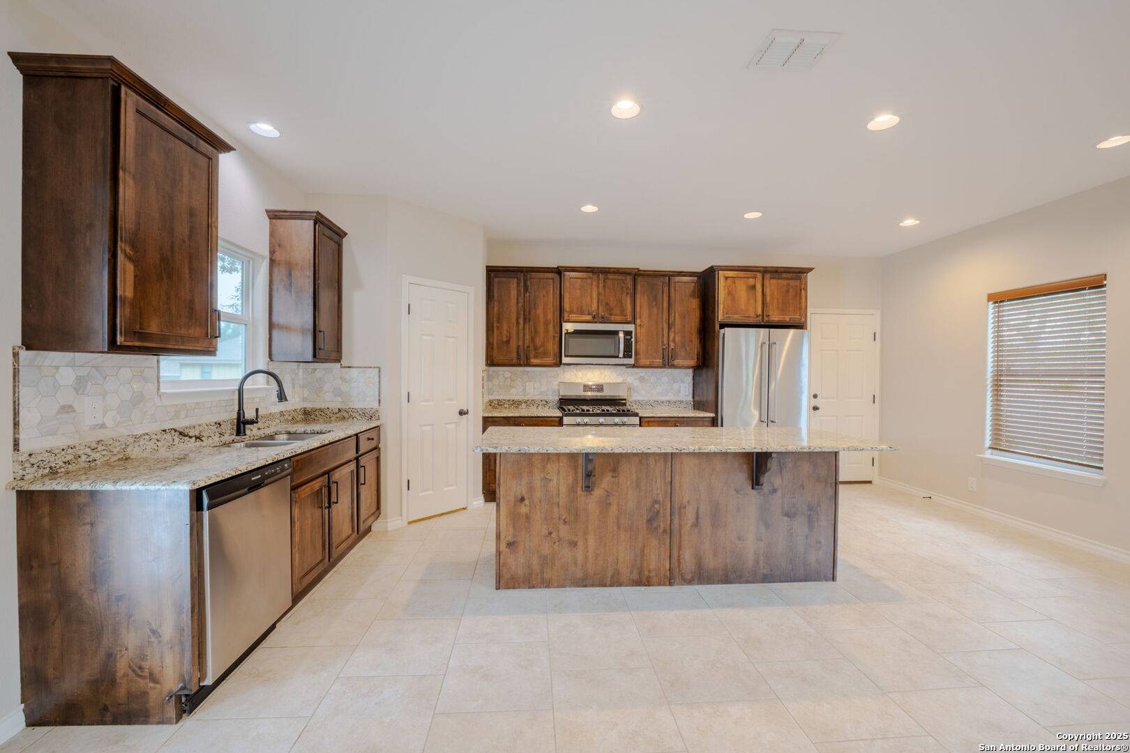 Canyon Lake, TX 78133,2043 Rocky Ridge Loop
