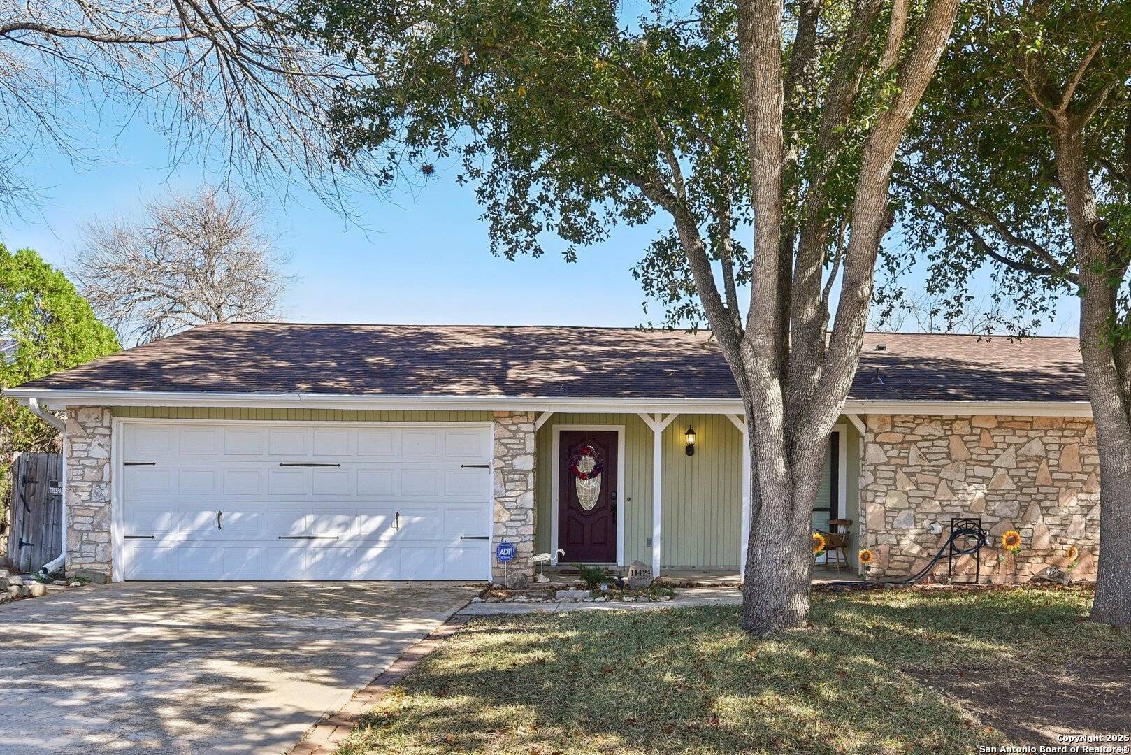 Live Oak, TX 78233-2913,11424 GOLDEN OAK TRL