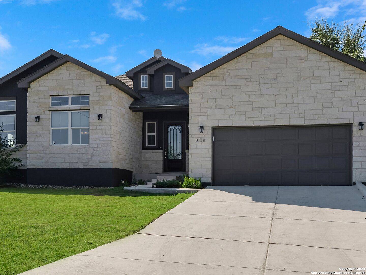 Blanco, TX 78606,238 Roy Nichols