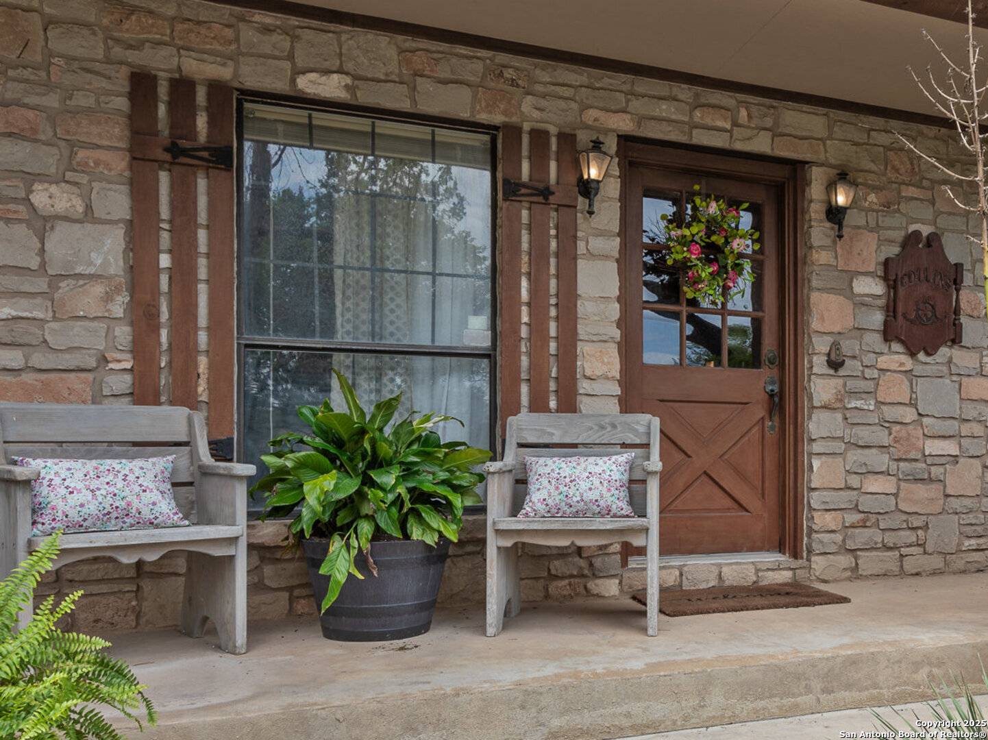 Helotes, TX 78023-2034,11301 BEVERLY HILLS DR