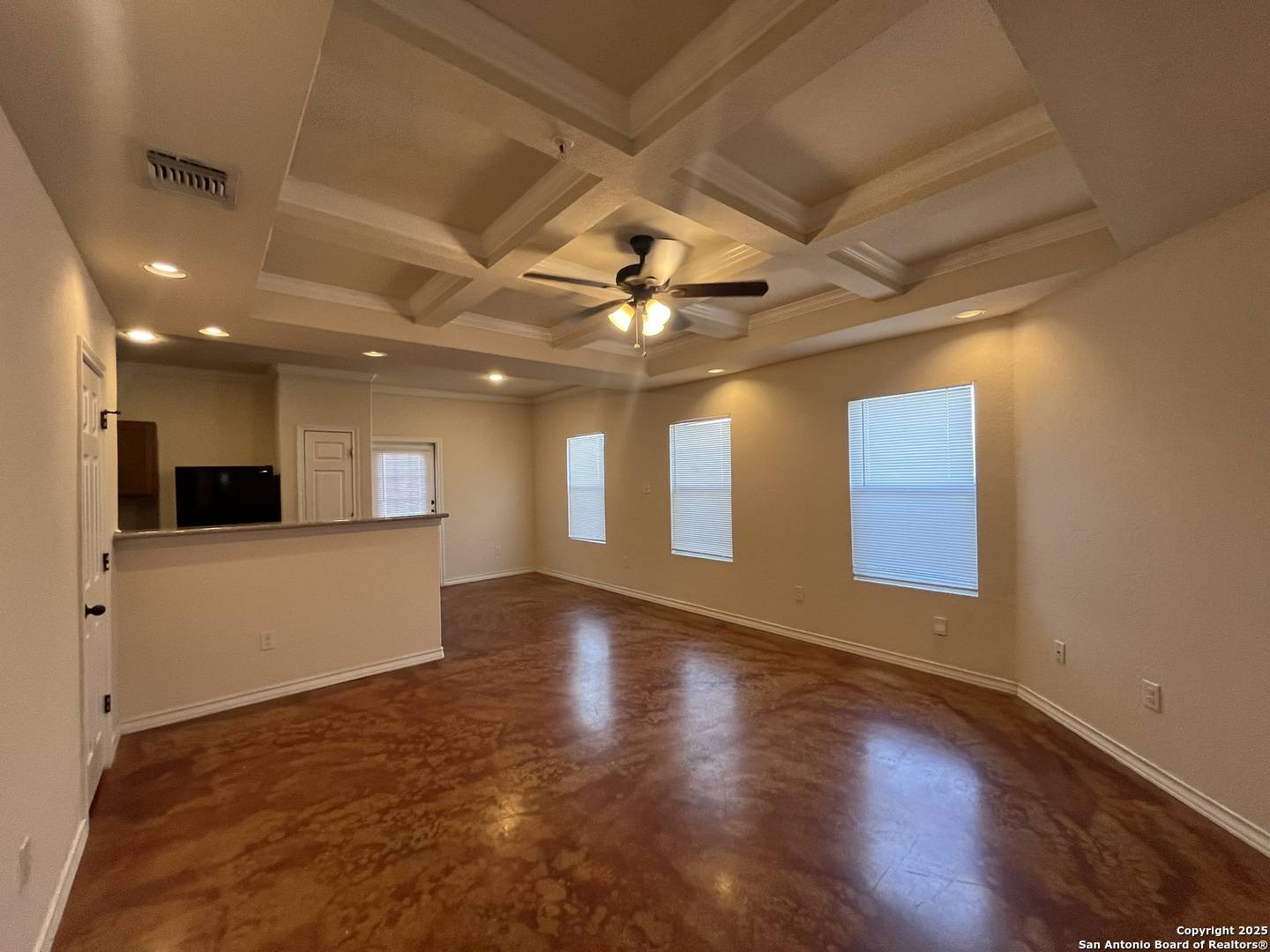 Selma, TX 78154-3955,16801 SHOWDOWN PATH UNIT 1