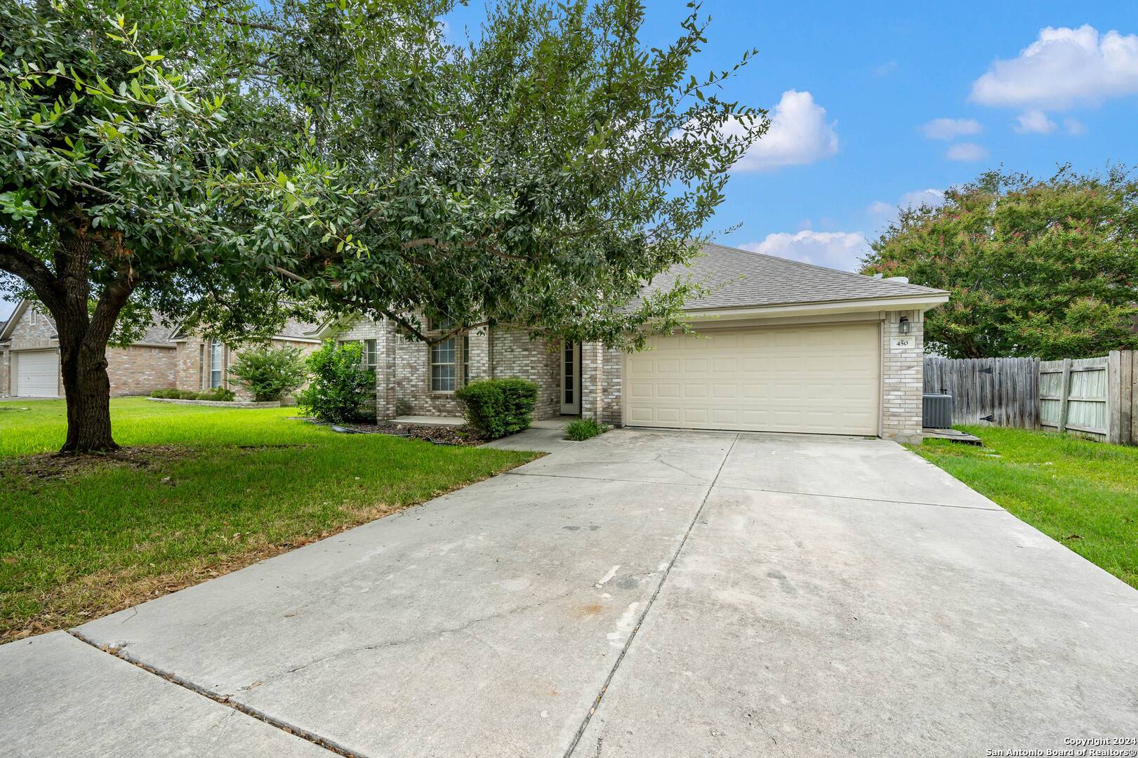 New Braunfels, TX 78130-2334,450 WALNUT HEIGHTS