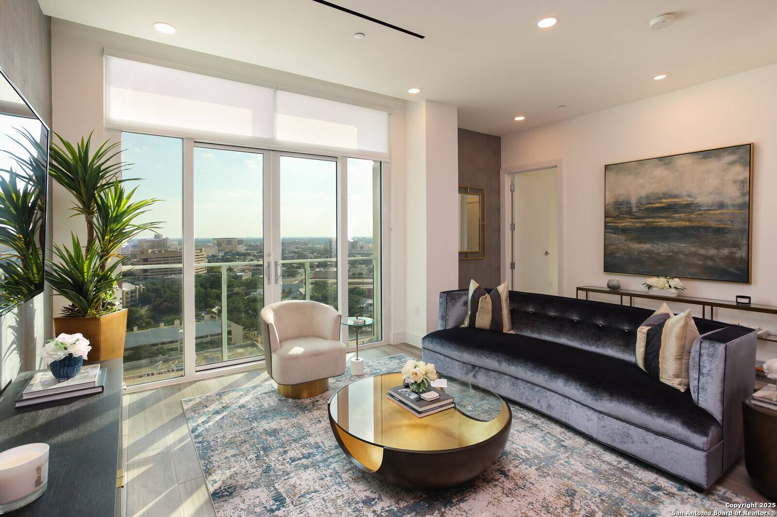 San Antonio, TX 78205-1122,123 LEXINGTON AVE UNIT 1210