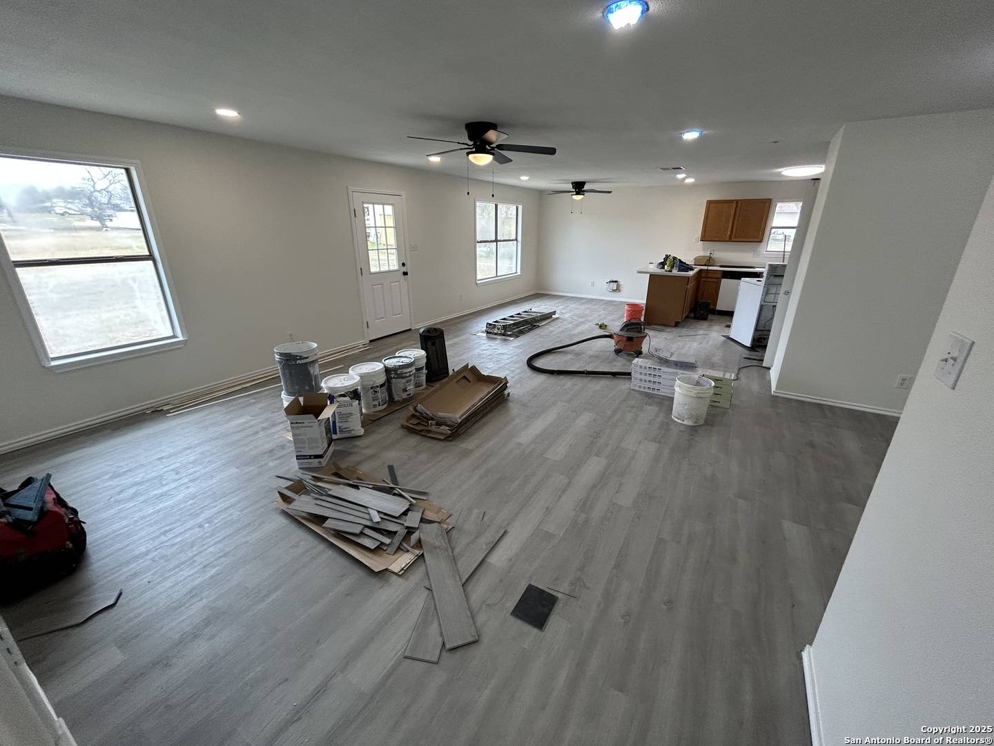 Jourdanton, TX 78026-4011,615 MCDOWELL AVE