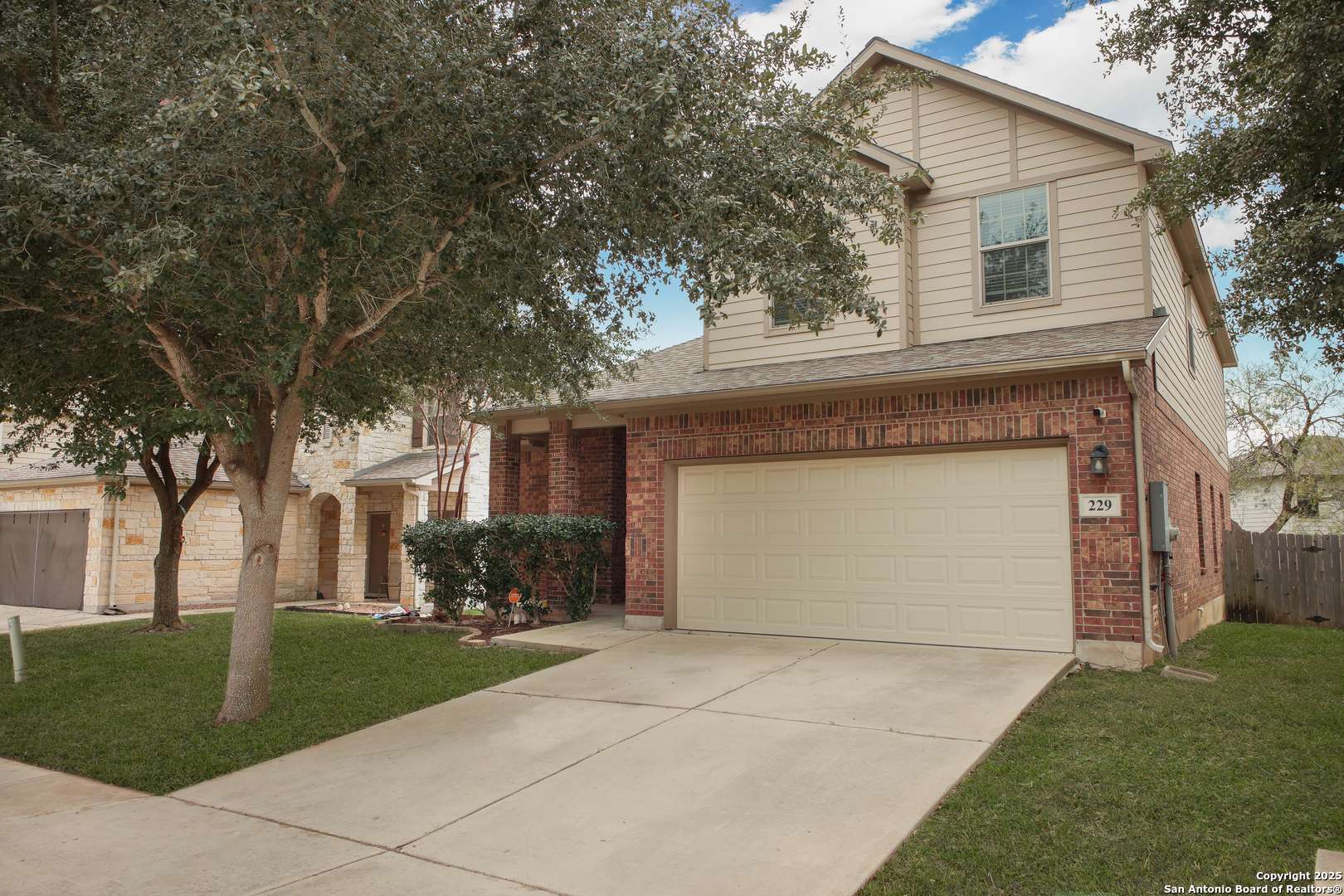 Cibolo, TX 78108-3817,229 BAREBACK BND