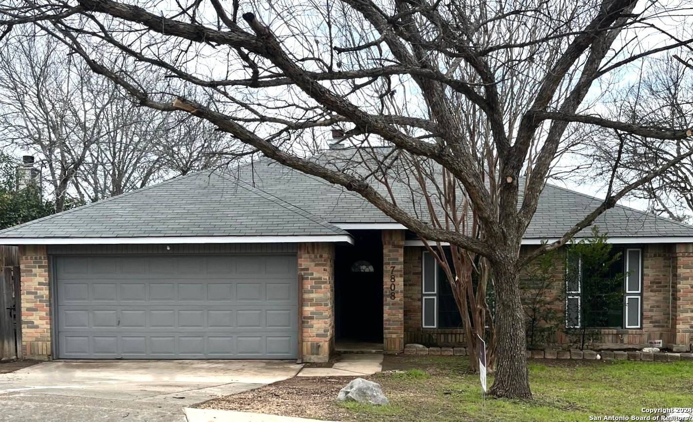 Live Oak, TX 78233,7808 Forest Run