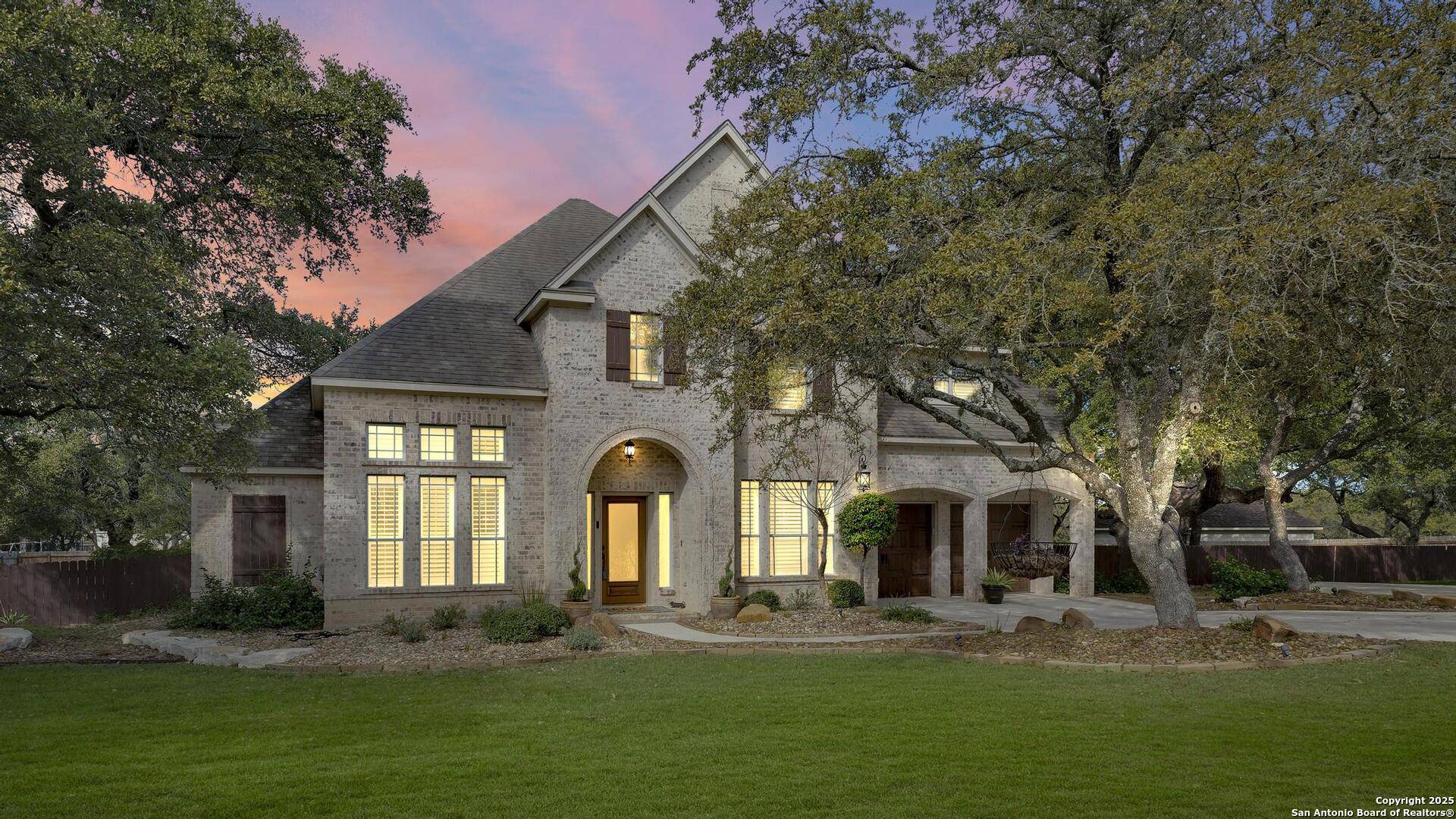 Fair Oaks Ranch, TX 78015-6530,8819 WOODLAND PKWY