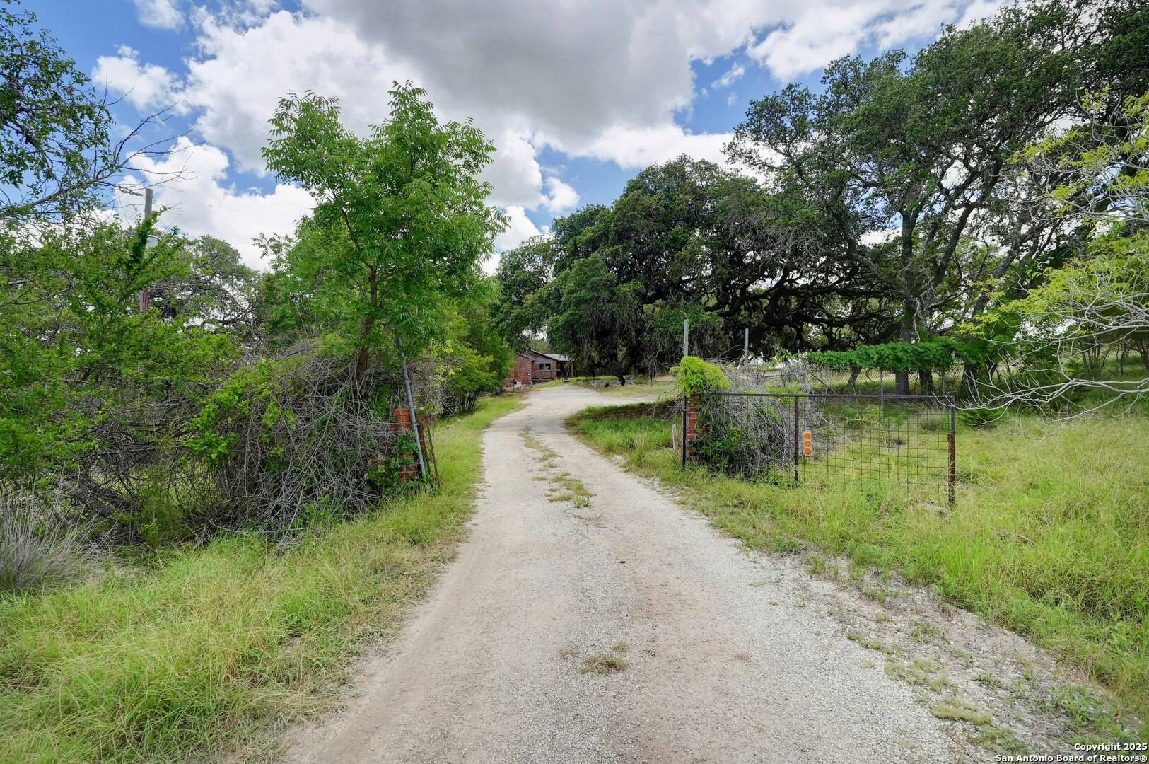 Boerne, TX 78006-7301,145 FLAT ROCK DR