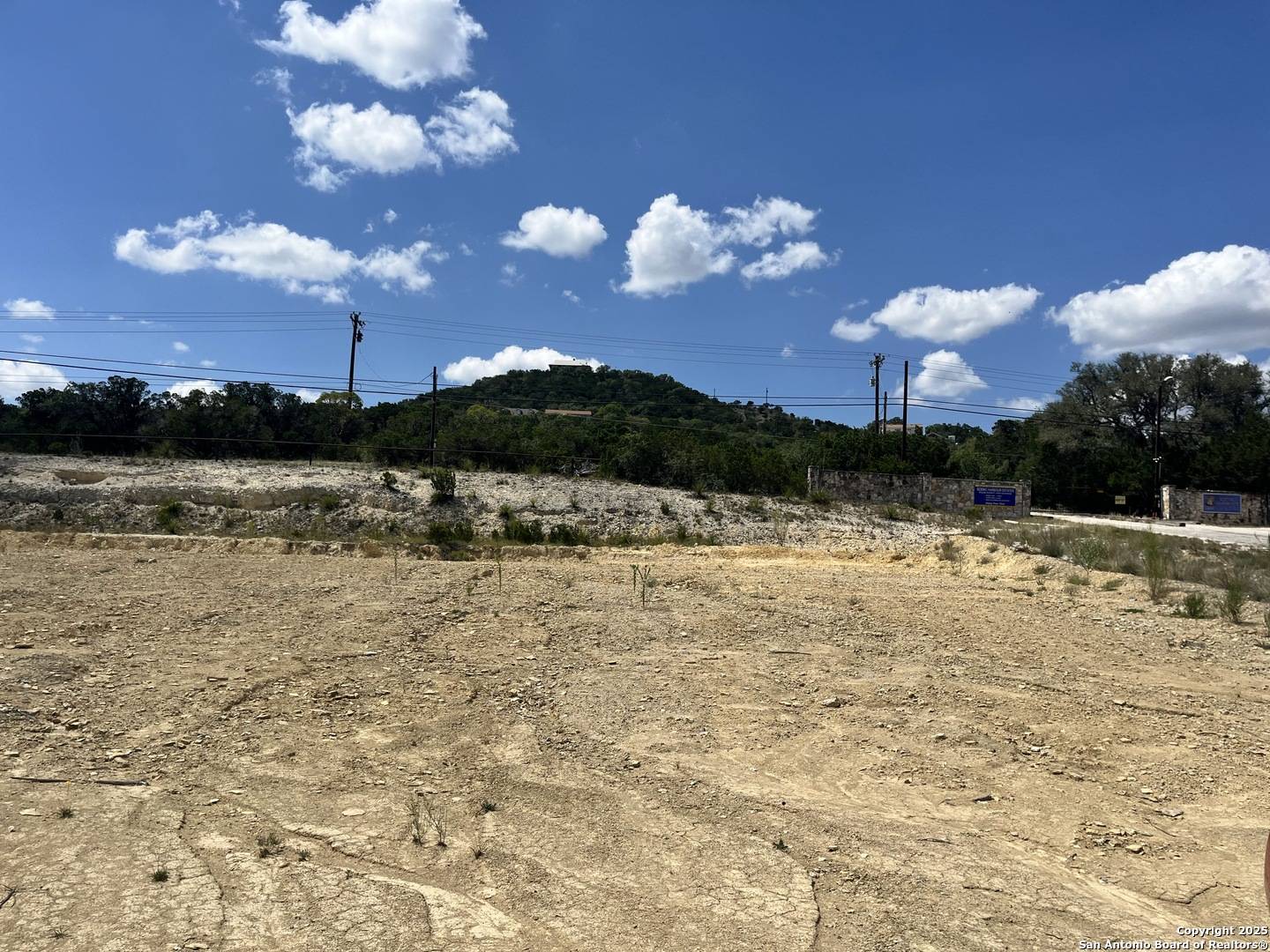 Lakehills, TX 78063,9896 Park Road 37