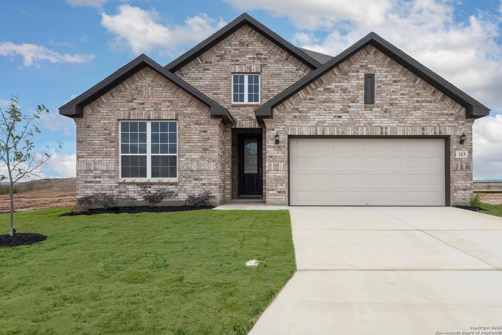 Castroville, TX 78009,113 Heidi Hill