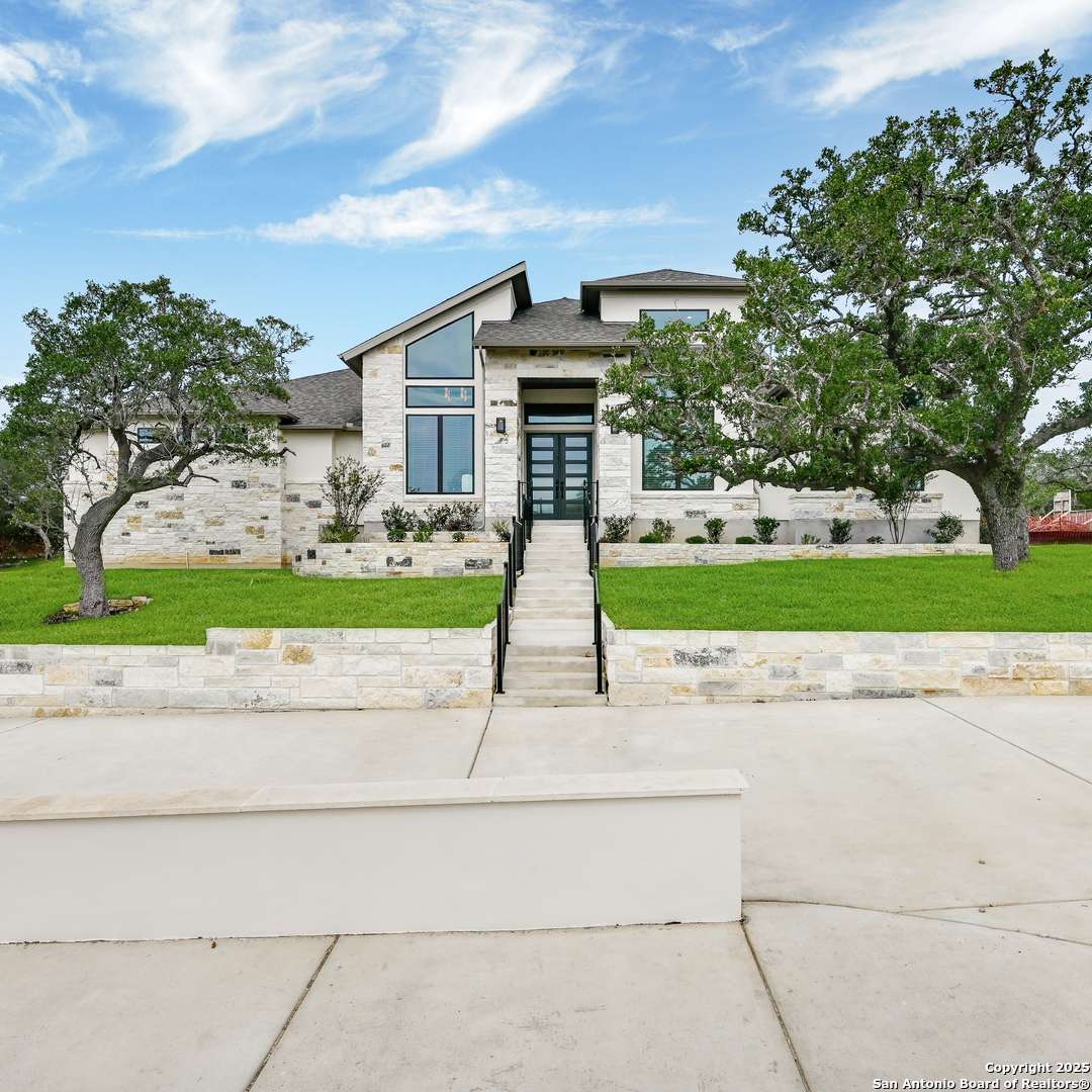 Boerne, TX 78006,121 Western Justice