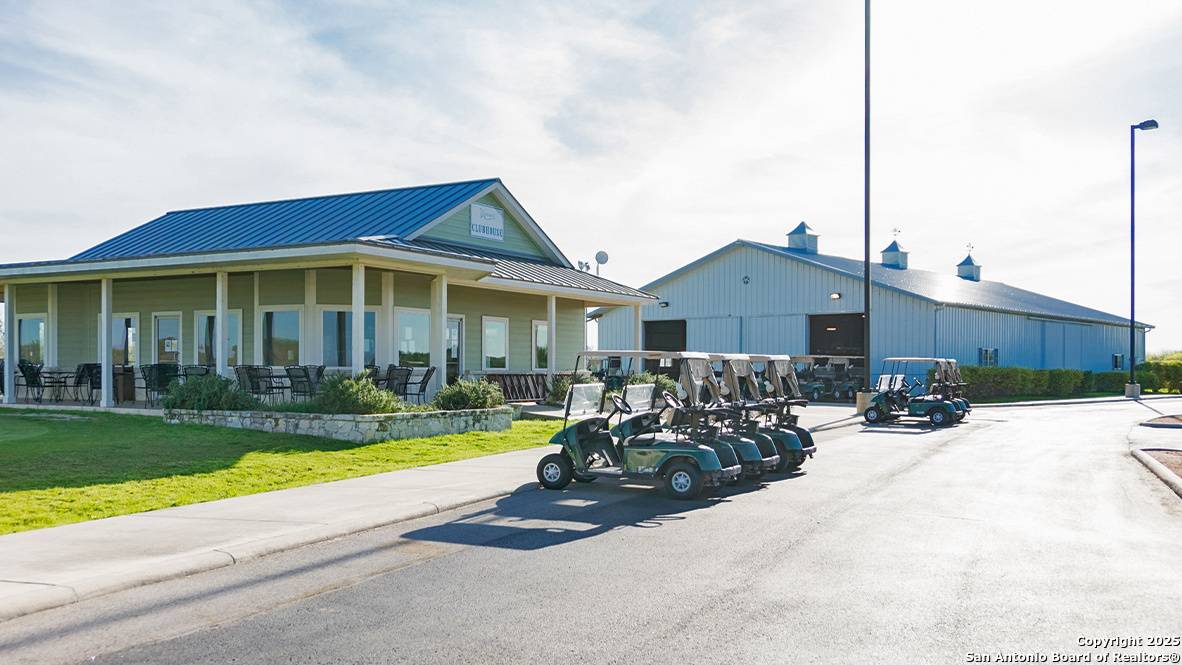 Floresville, TX 78114,137 legendary trail