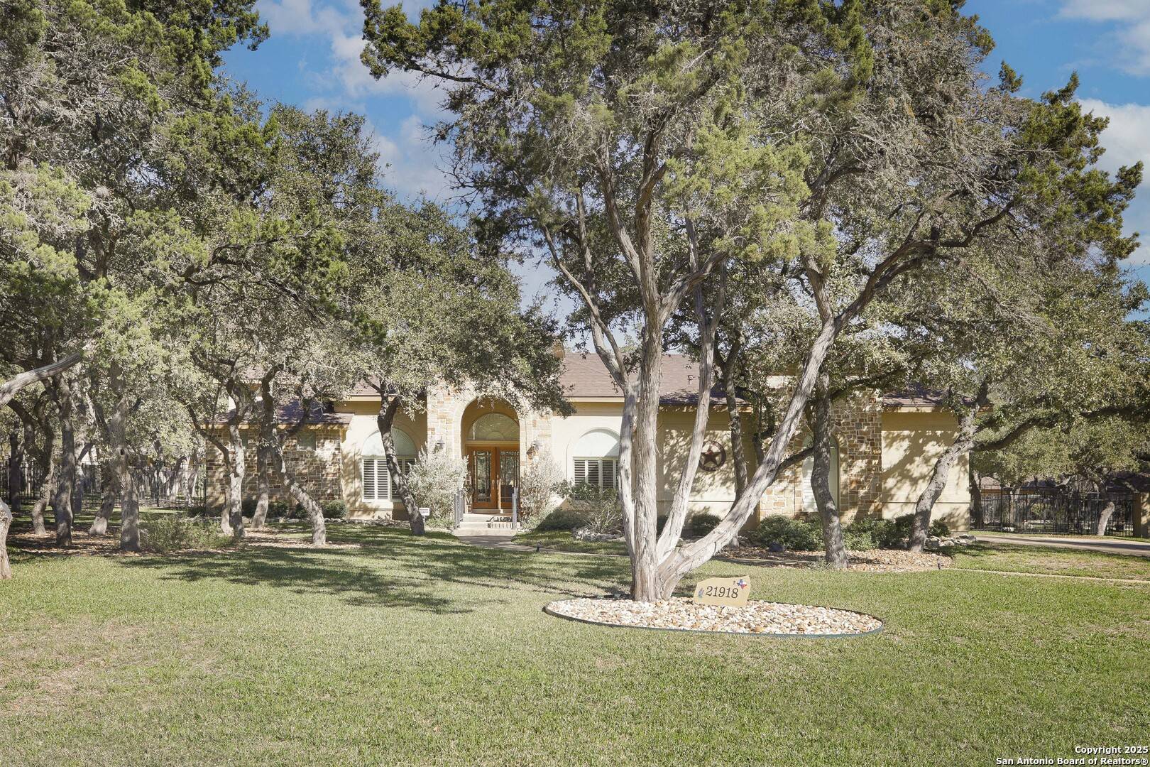 San Antonio, TX 78266,21918 Paseo Corto