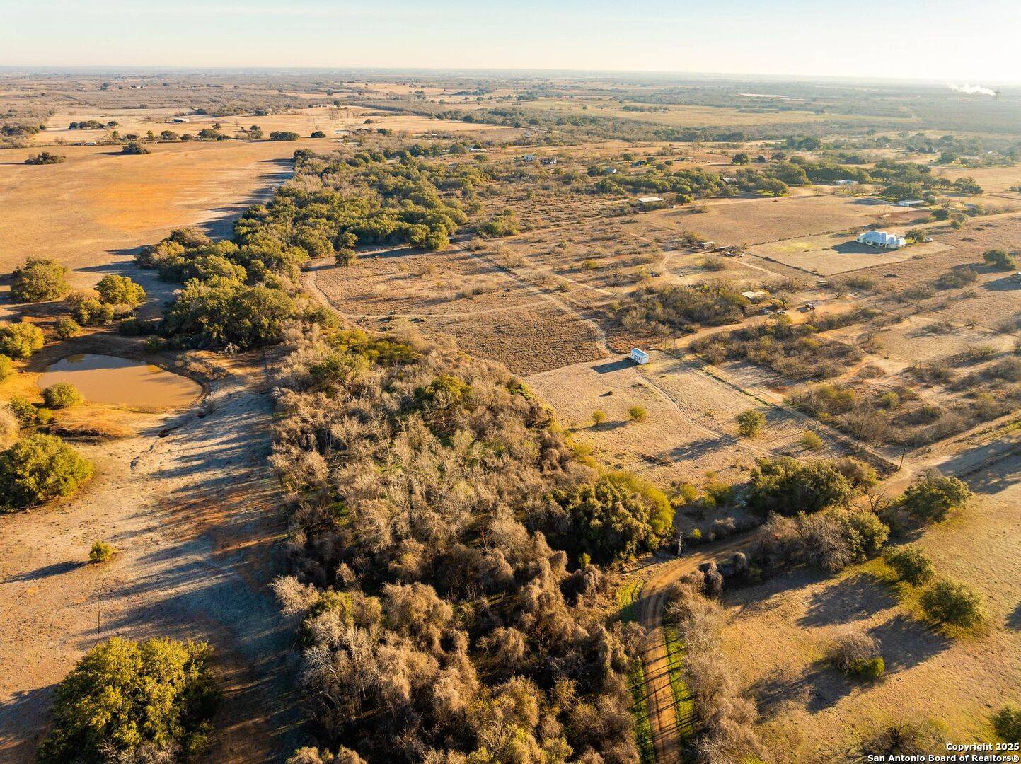 Floresville, TX 78114,1666 County Road 106
