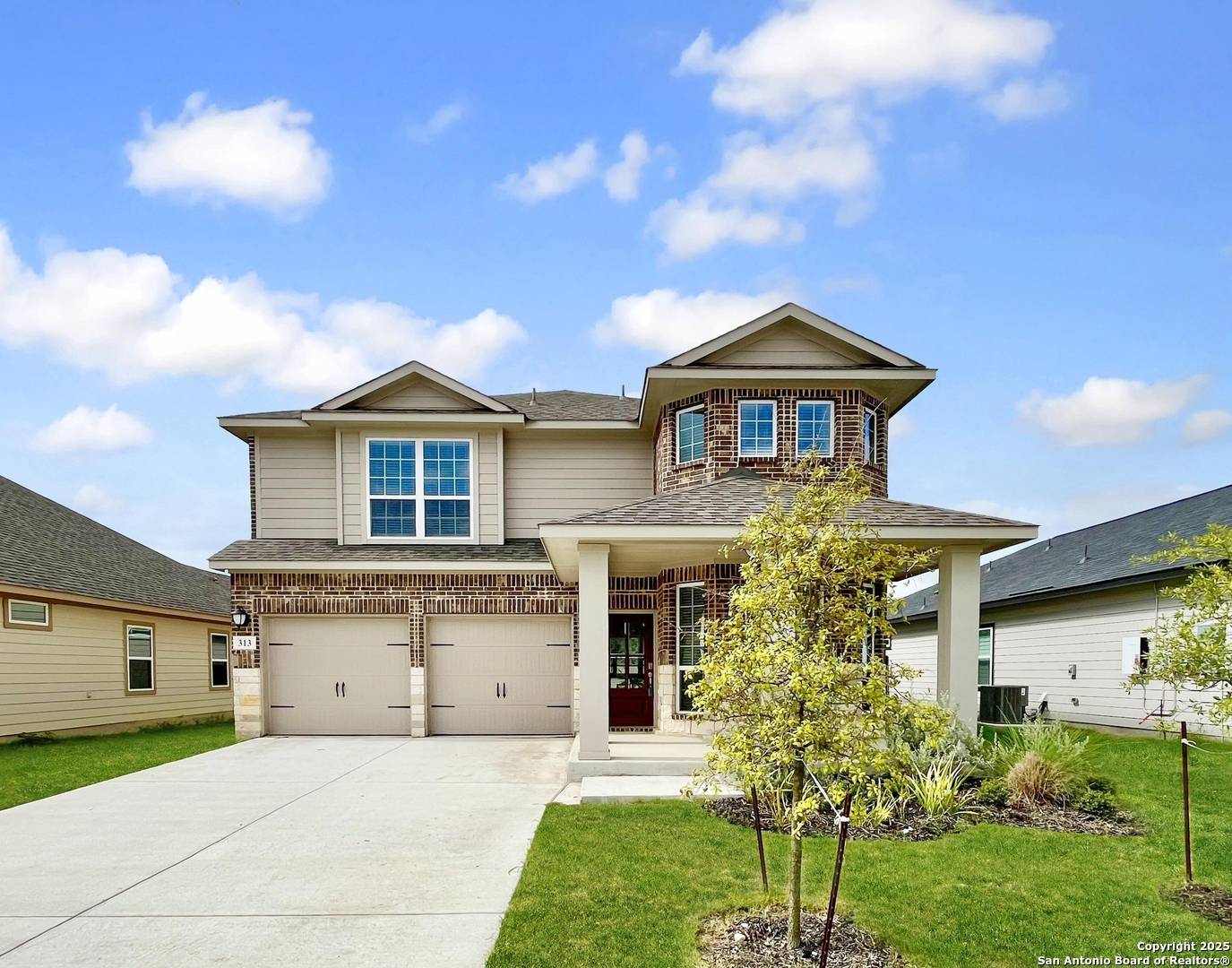 Seguin, TX 78155,313 Jean