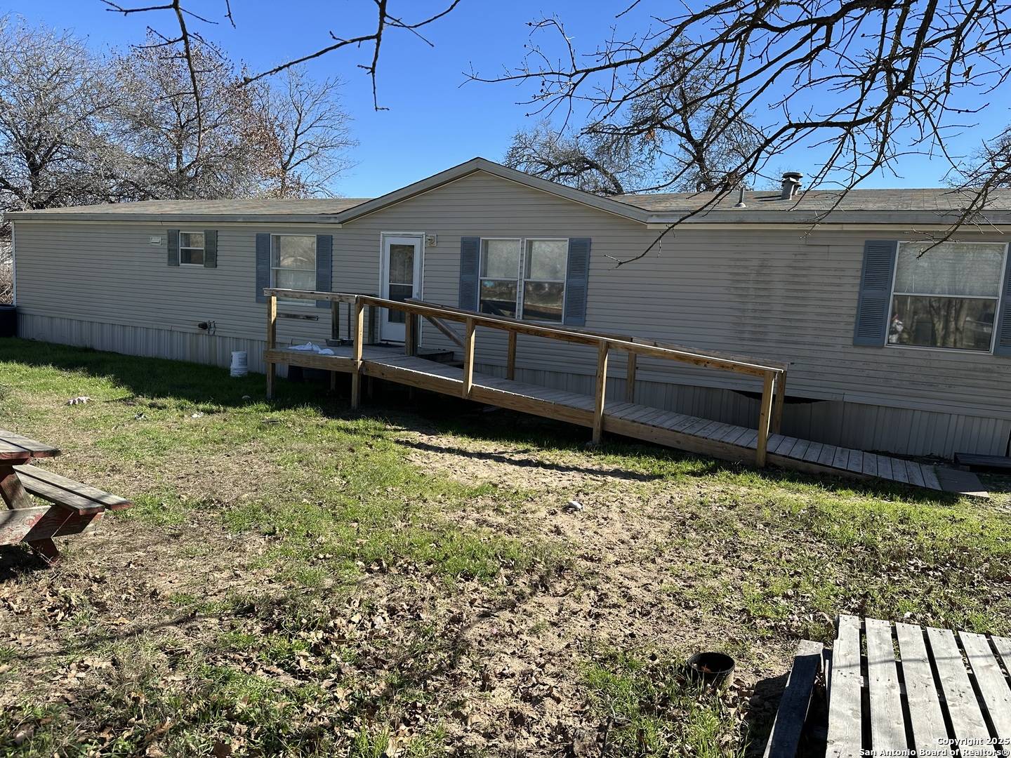Floresville, TX 78114,247 Flores Oaks Dr