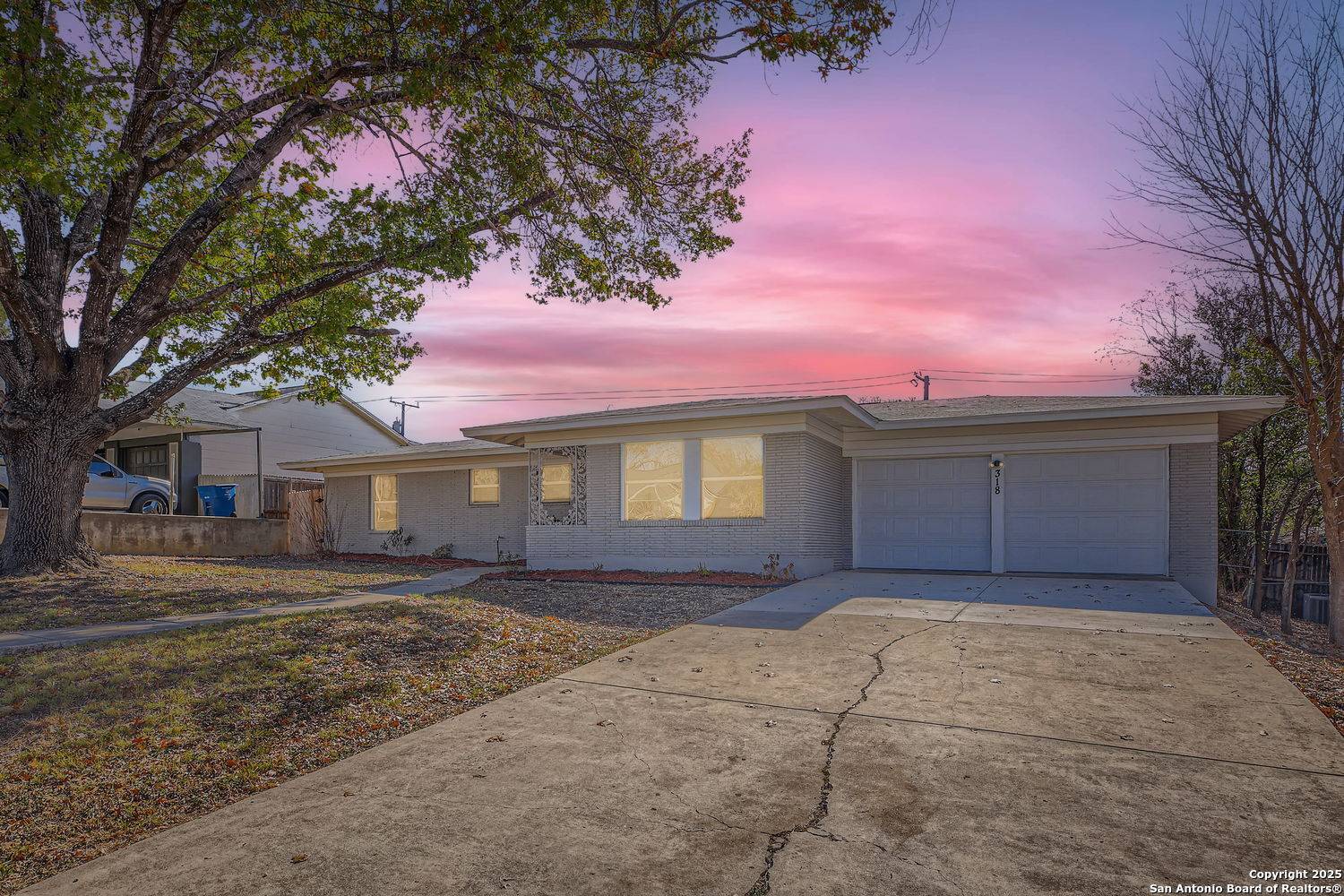 San Antonio, TX 78216-6418,318 REDCLIFF DR