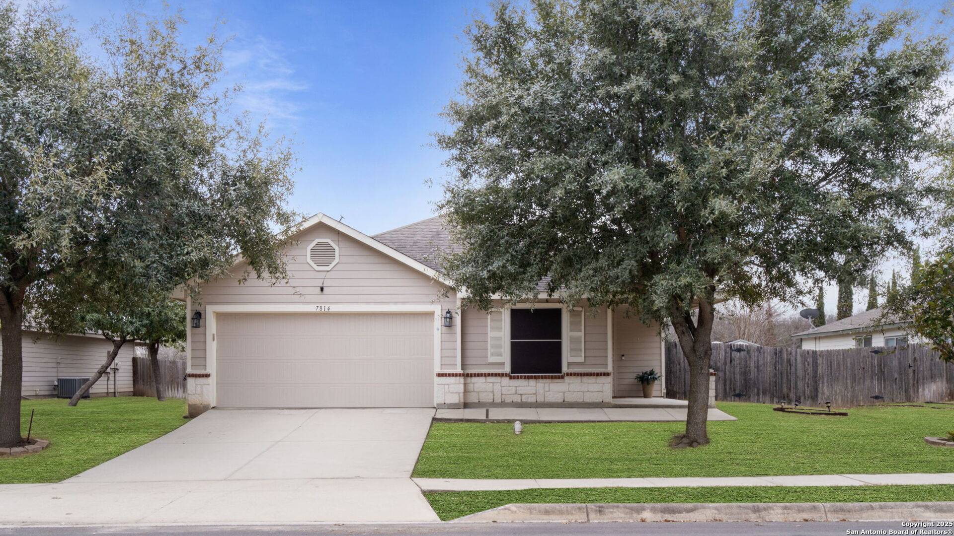 Selma, TX 78154-3920,7814 Derby Vista