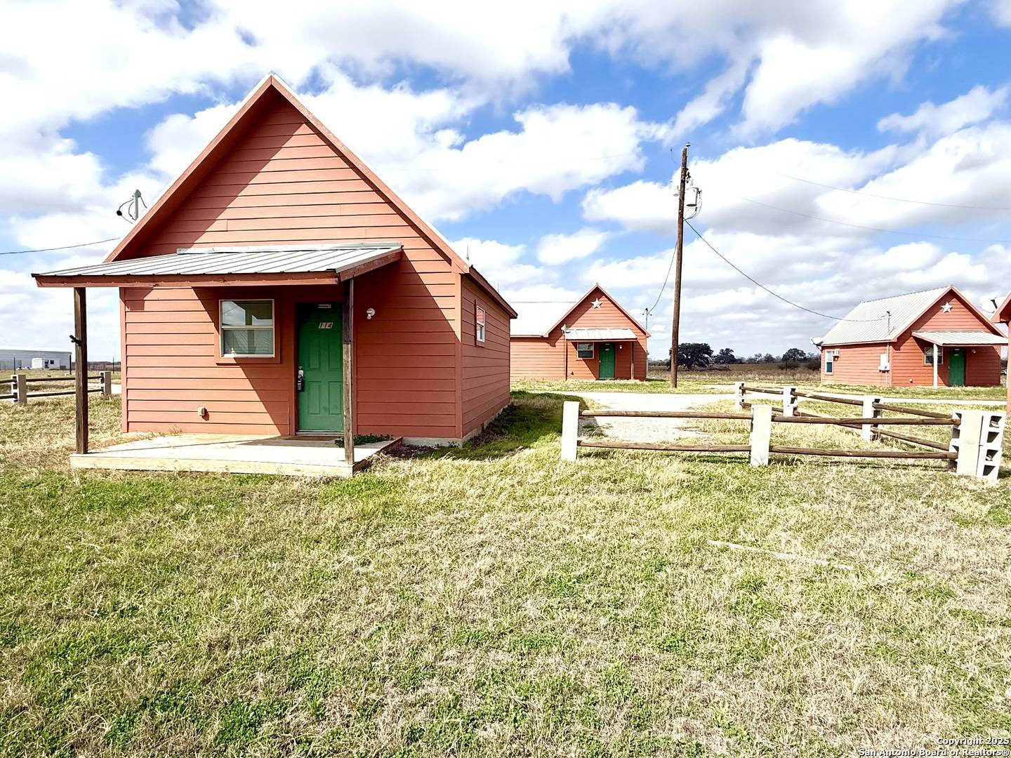 Floresville, TX 78114,573 Texas 97 UNIT 114