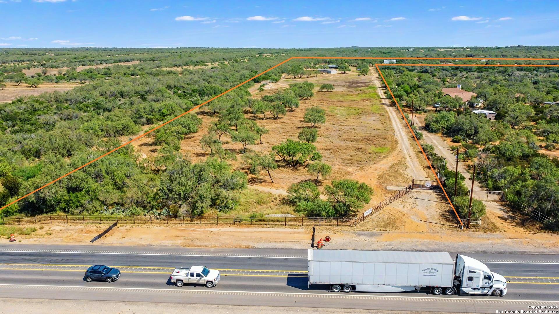 Laredo, TX 78045,20757 US Highway 83