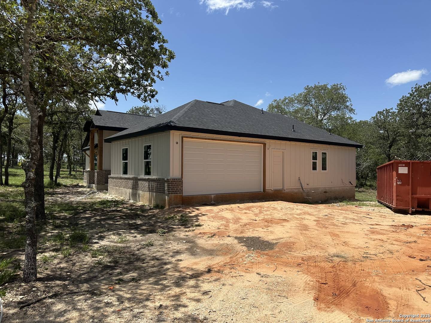 La Vernia, TX 78121-5699,1196 COUNTY ROAD 319