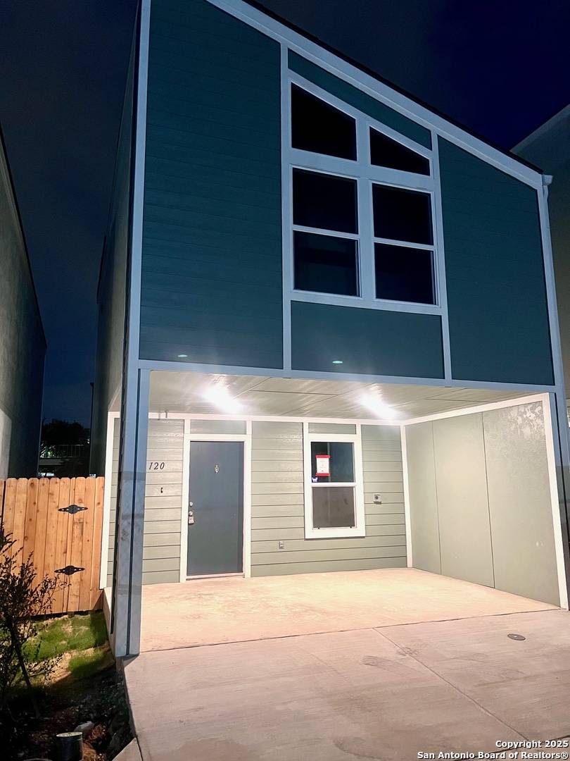 San Antonio, TX 78212,310 W Evergreen St #120
