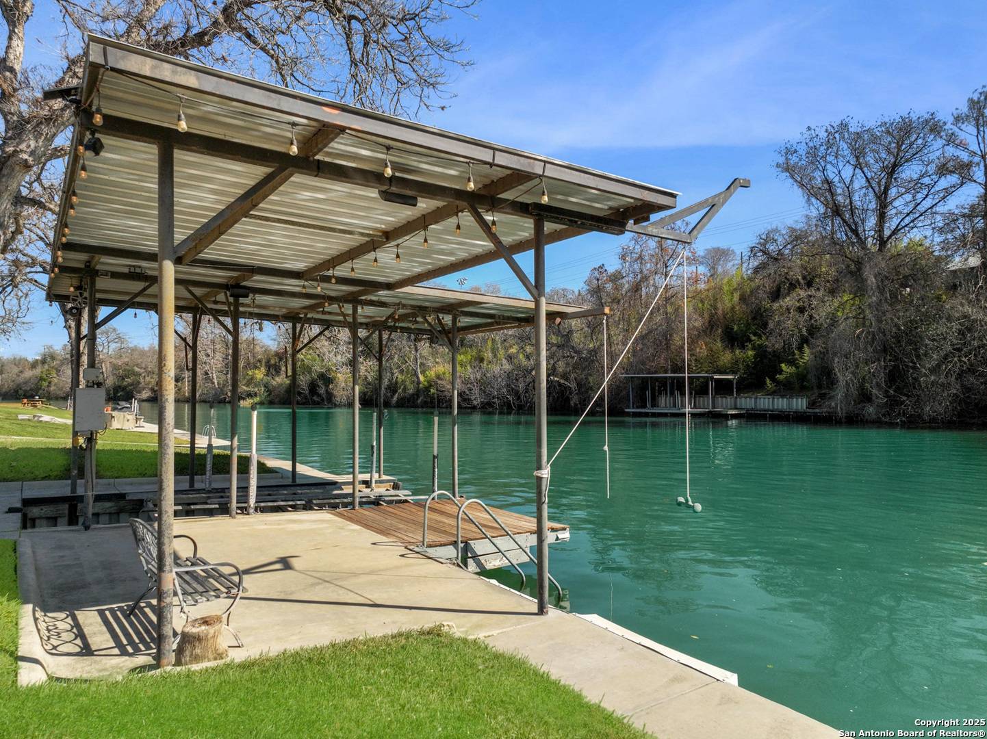 New Braunfels, TX 78130-3841,380 RIO DR