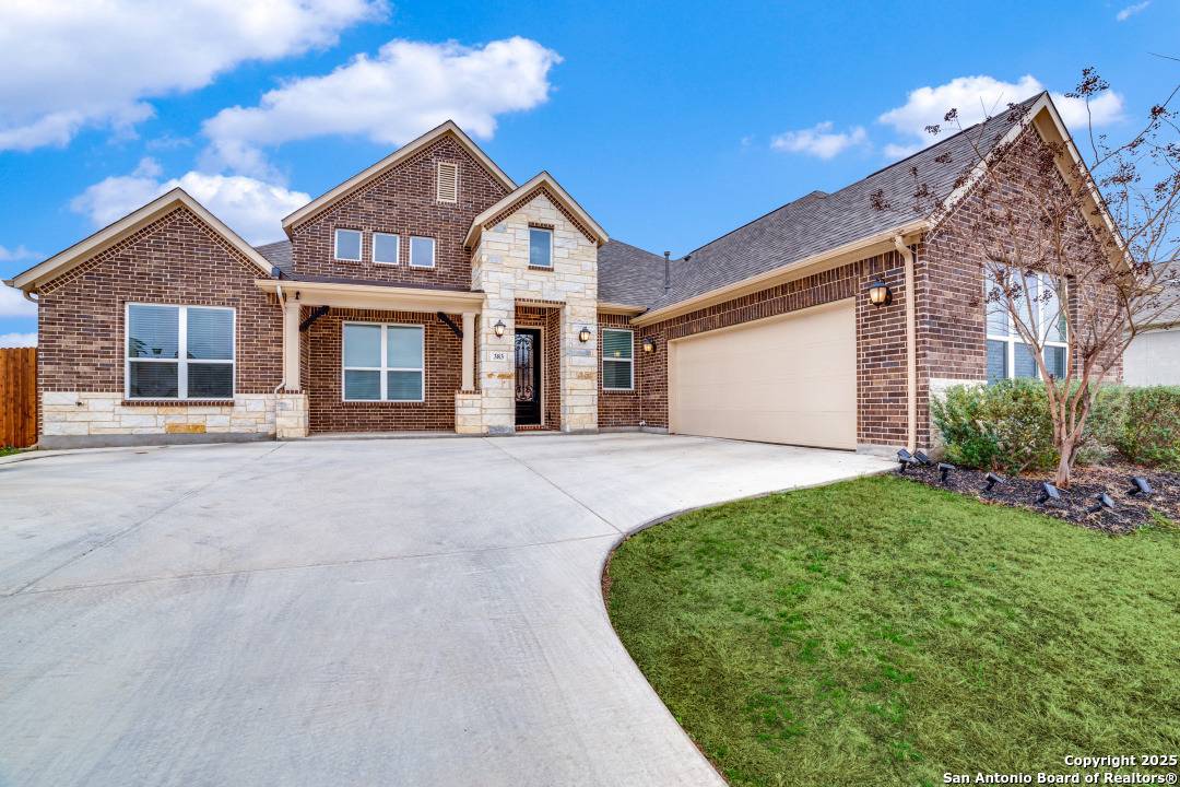 Castroville, TX 78009,383 Lilly Bluff