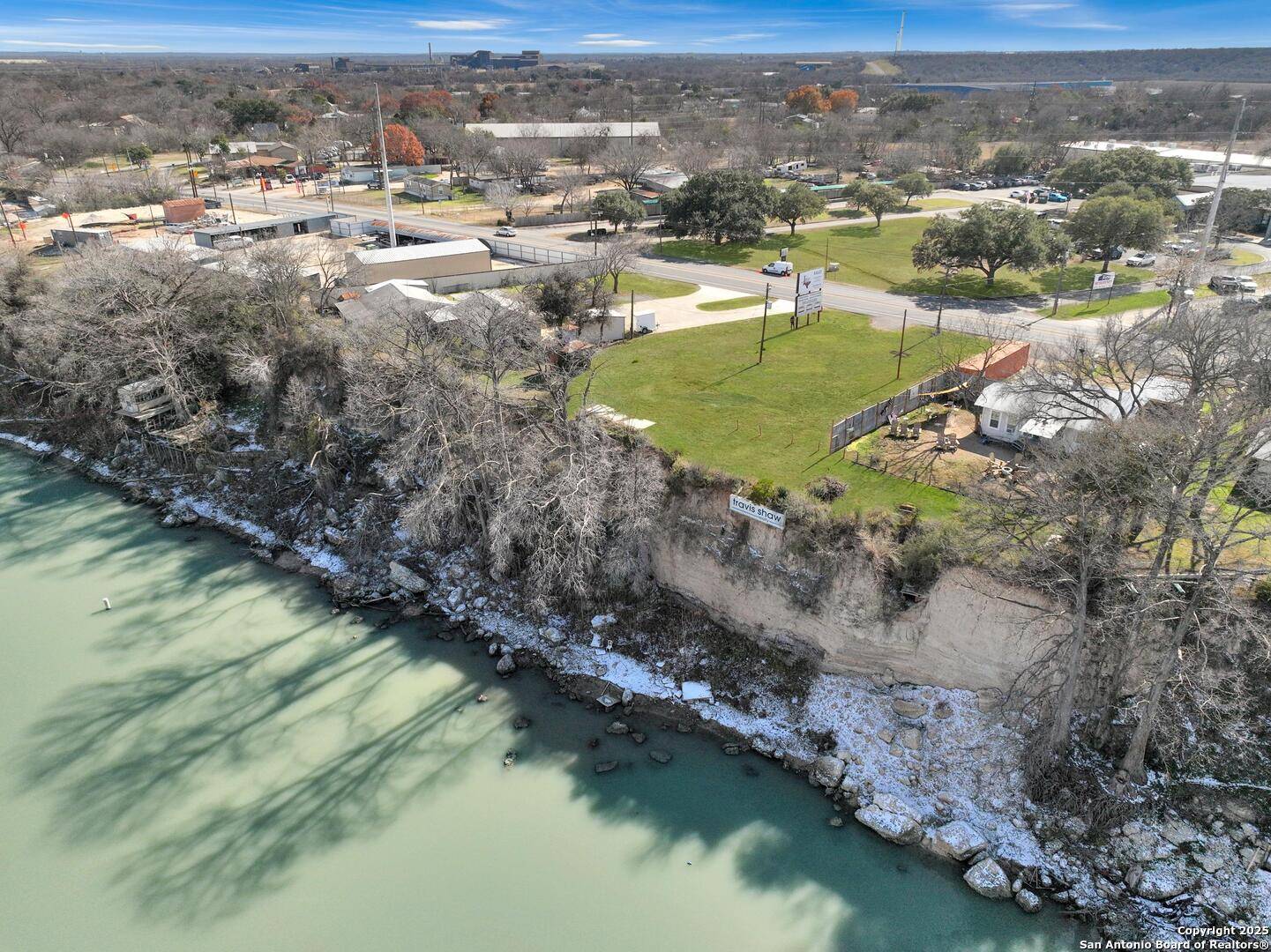 Mcqueeney, TX 78123,8831 fm 725