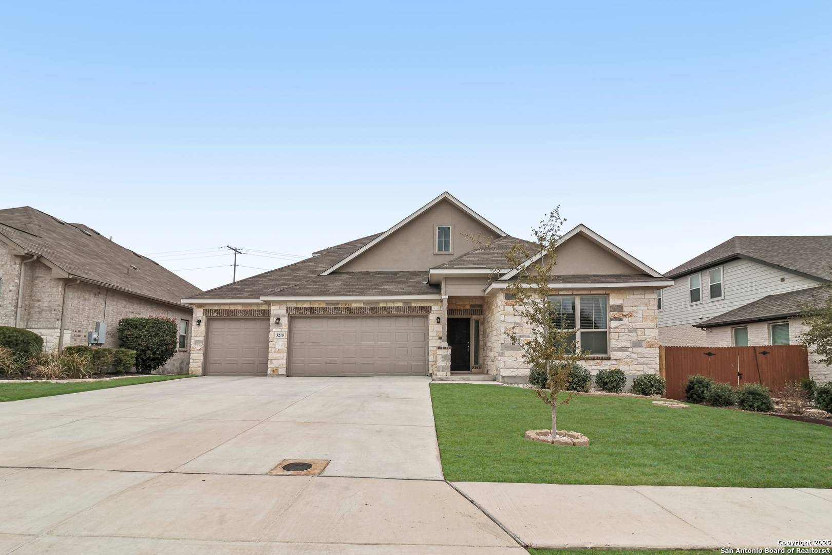 New Braunfels, TX 78130-6831,3210 ROAN ST