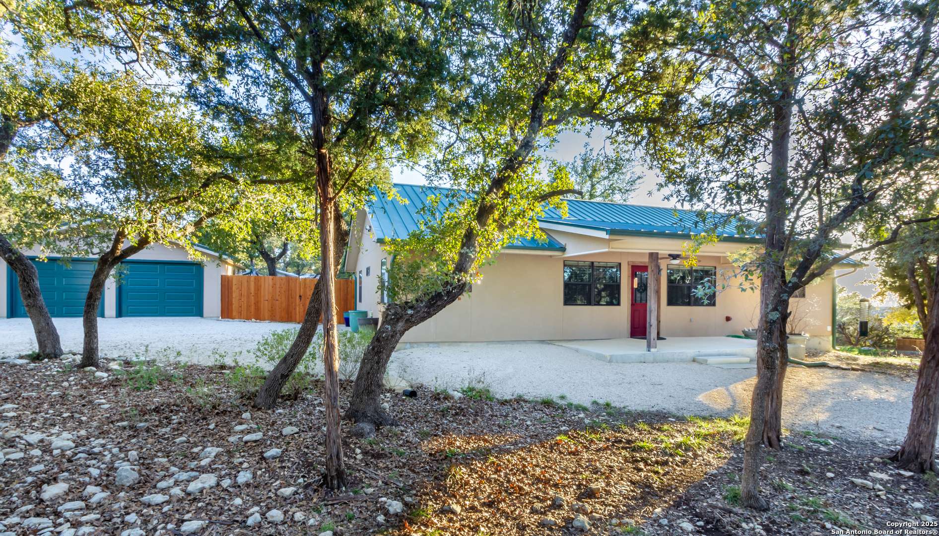 Canyon Lake, TX 78133-2726,424 MOUNTAIN WOOD