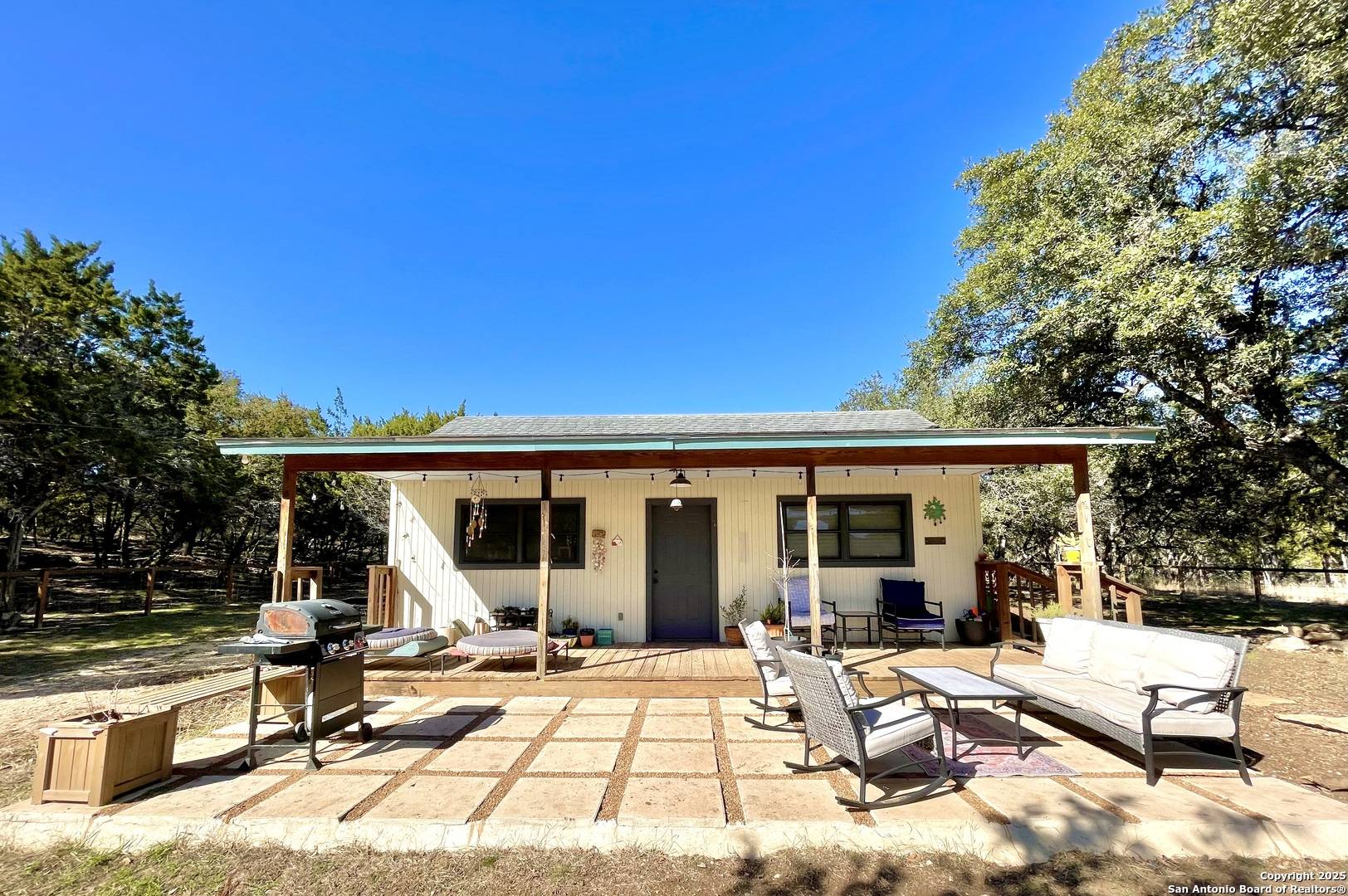 Pipe Creek, TX 78063-6607,181 Troll Bridge Dr