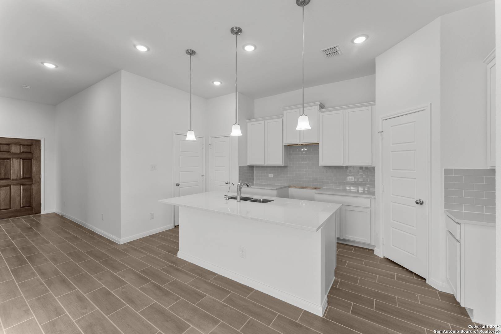 Floresville, TX 78114-0106,116 Reno Trail