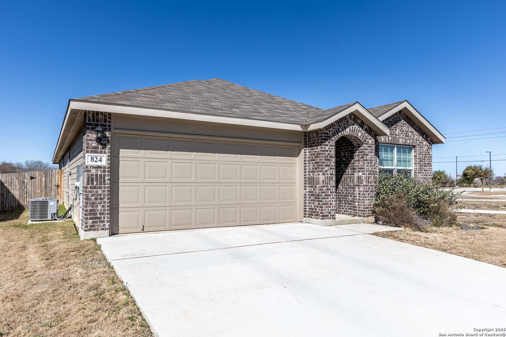 Cibolo, TX 78108,824 Red River