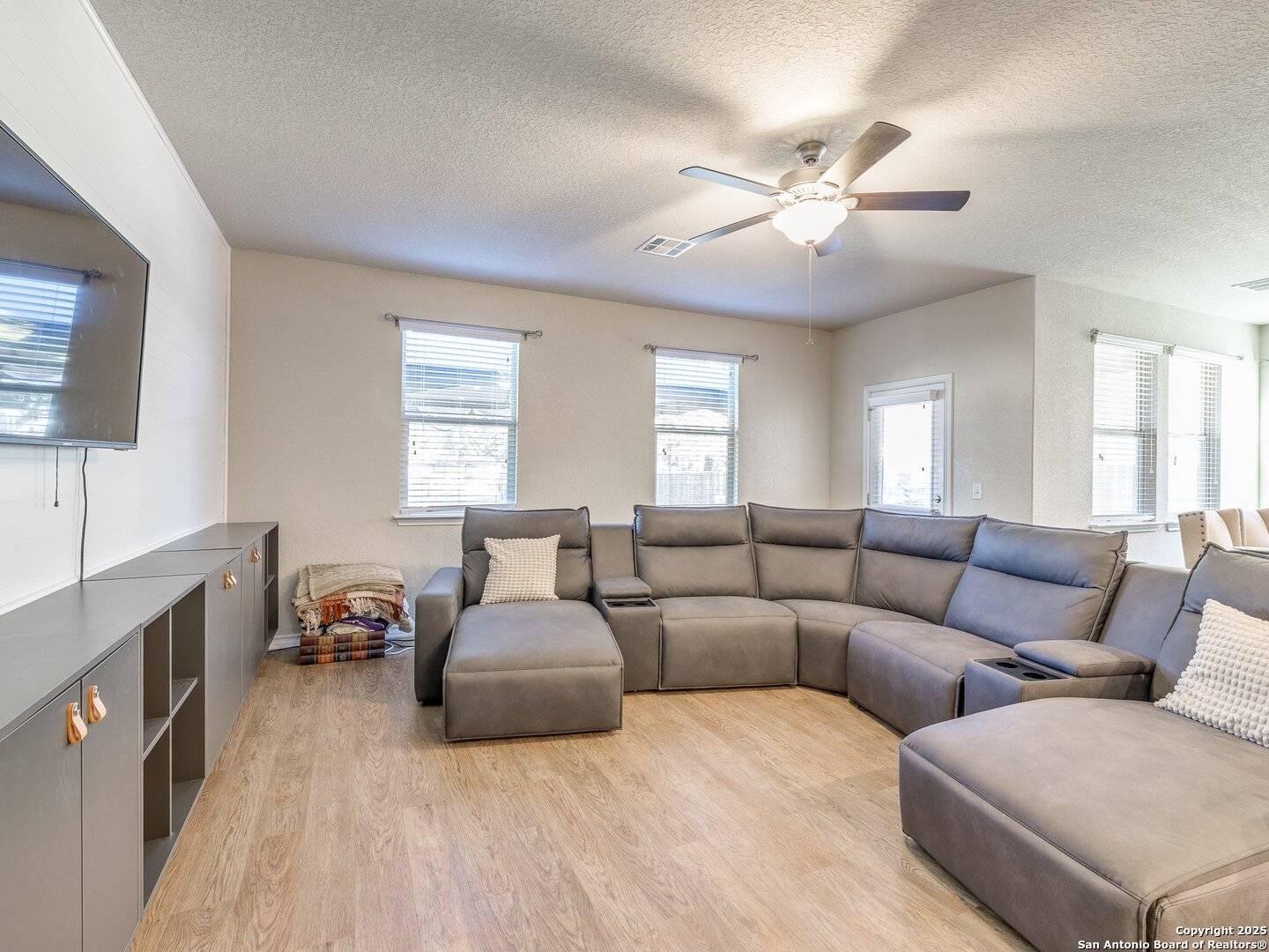 San Antonio, TX 78266,5726 CHESTNUT XING