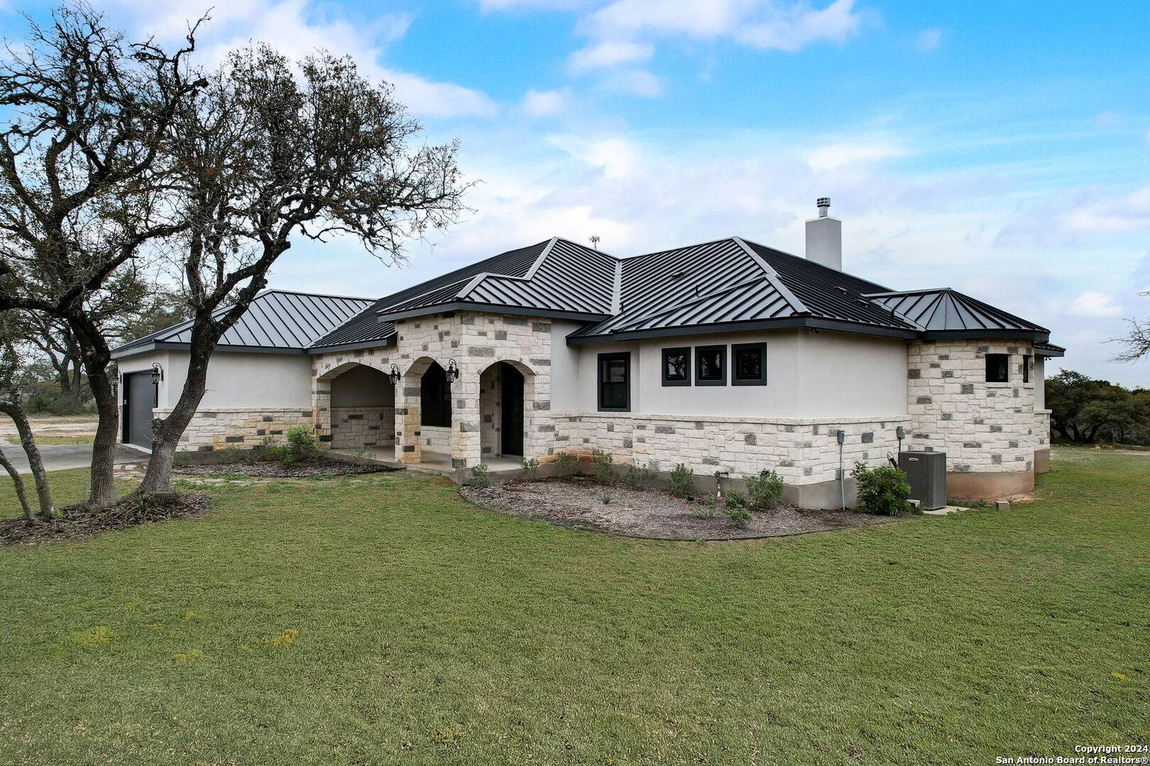 Boerne, TX 78006-7734,40 Greco BND