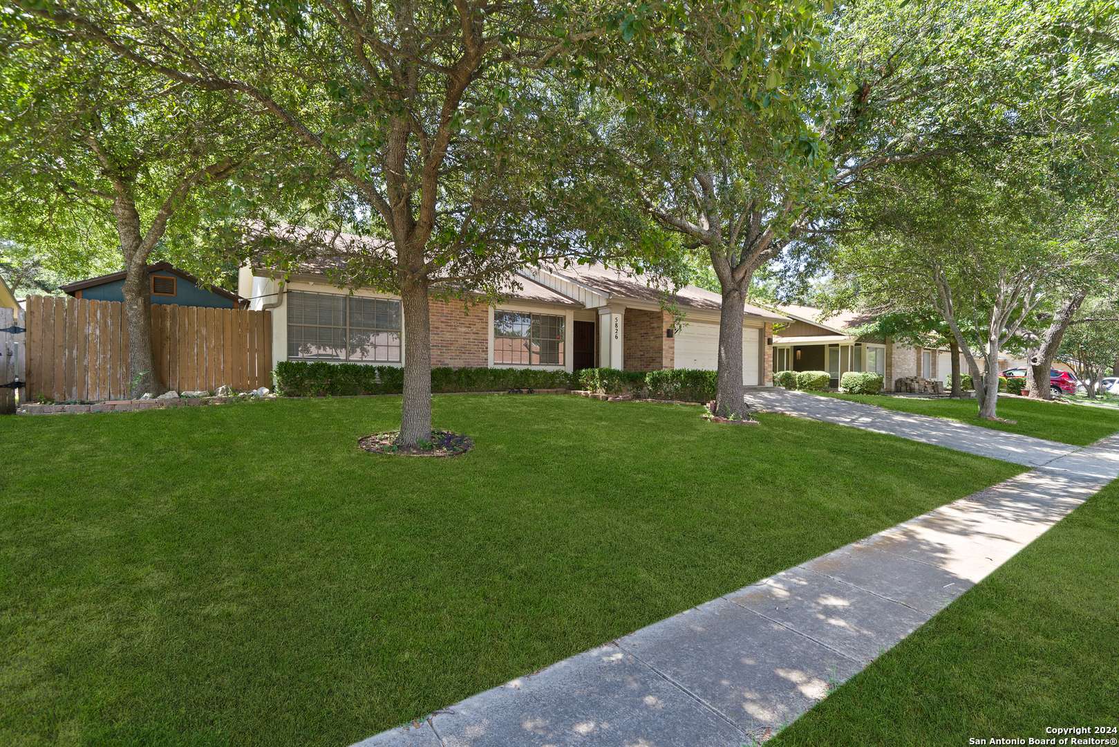 San Antonio, TX 78247-1318,5826 KISSING OAK ST