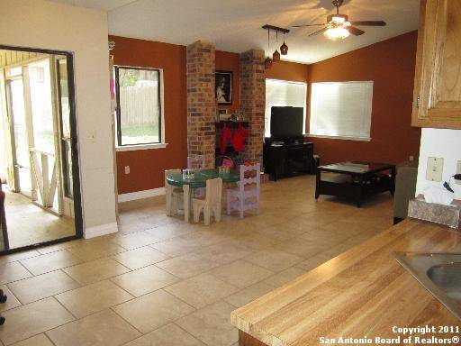 Universal City, TX 78148-2663,8402 ARISTOTLE